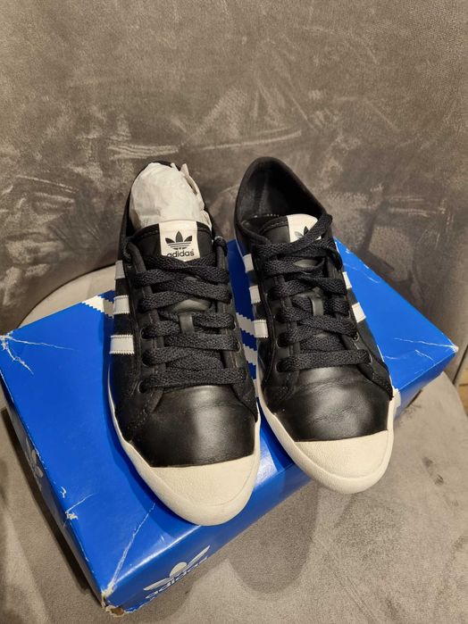 Adidas  оригинални 37 1/3