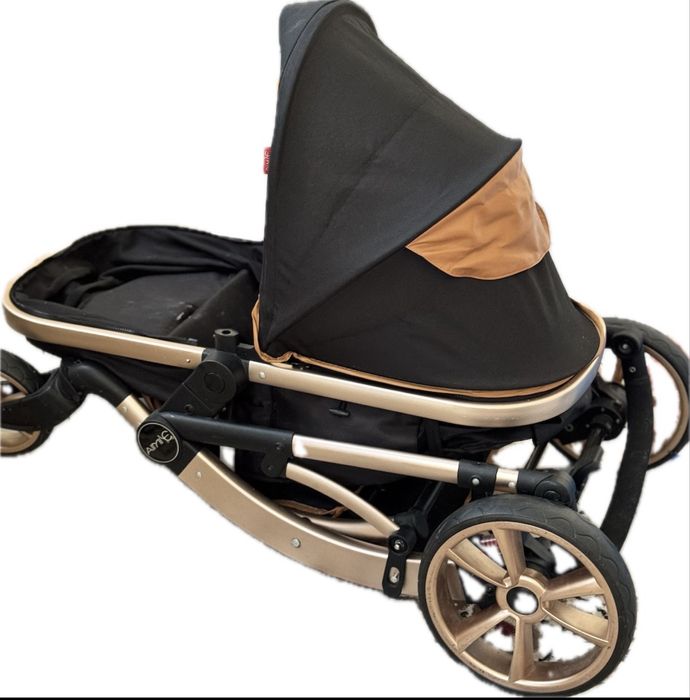 Коляска многофункциональная