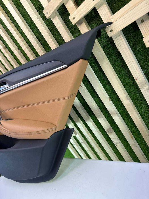 Interior usa dreapta spate BMW g30 harman
