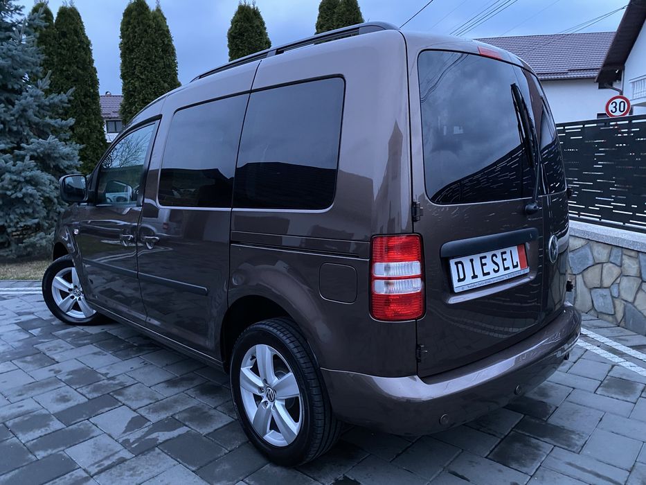 VW CADDY~2 ,0 Tdi~140-Cp-7~Locuri-2 uși la Spate-top