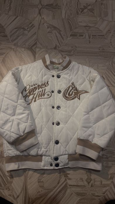 Продам ветровку унисекс