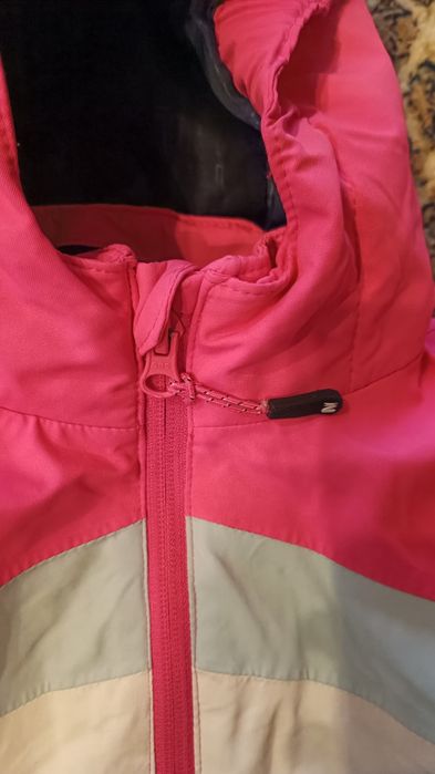 De vânzare costum de  ski