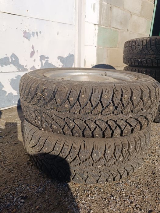 Продам зимнию резину