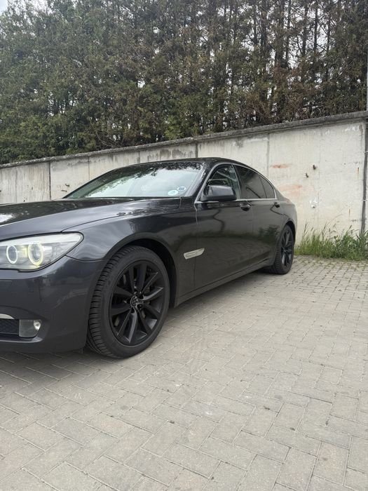 Vand Bmw seria 7 sau schimb cu atv