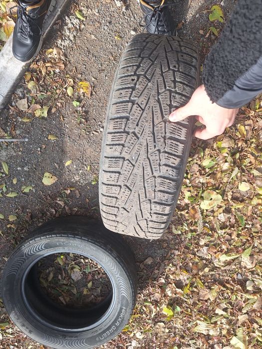 Продам шины с дисками на Мерседес