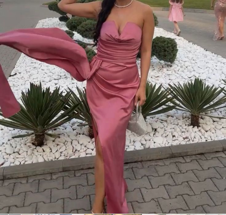 Rochie M eleganta