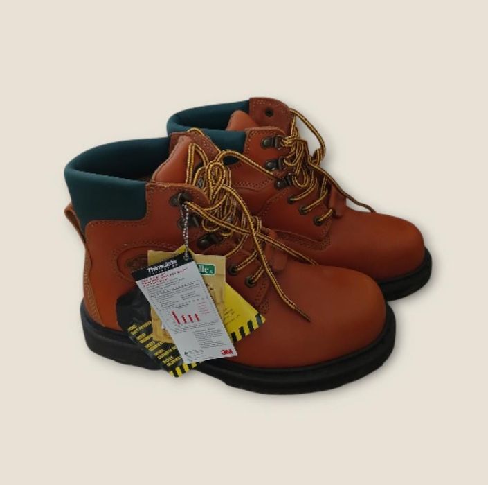 Продаю сапоги оригинальные