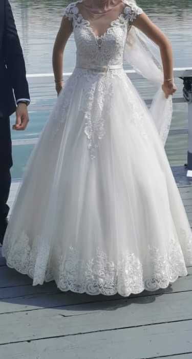 Rochie Mireasa Ivory marimea S-M + 2 Cercuri + Voal
