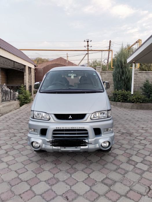 Машина митсубиси