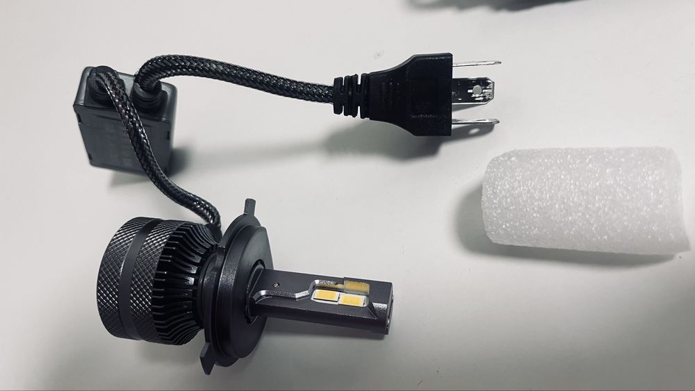 Продам led лампы Н4