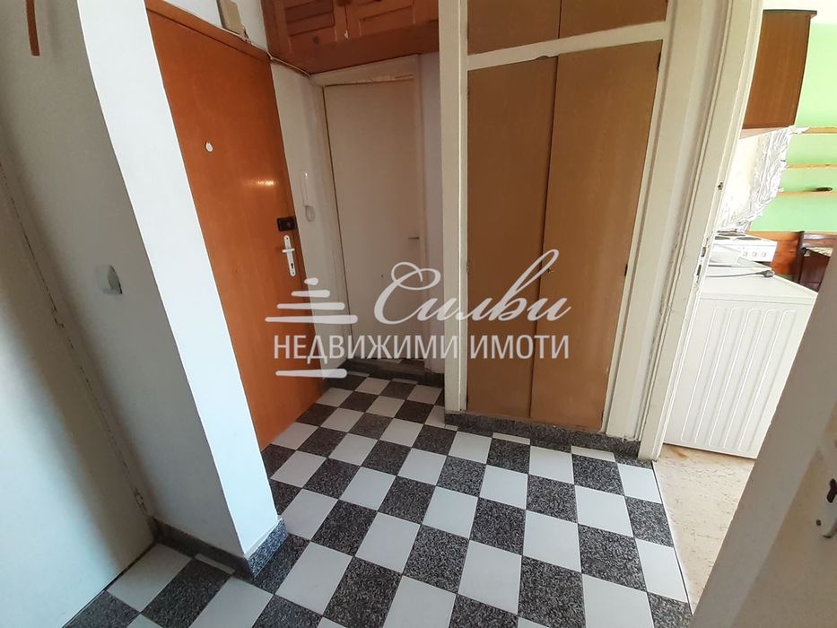 Дава се под наем Двустаен апартамент в Шумен, Добруджански - 50 кв.м за 204 € - Снимка #4