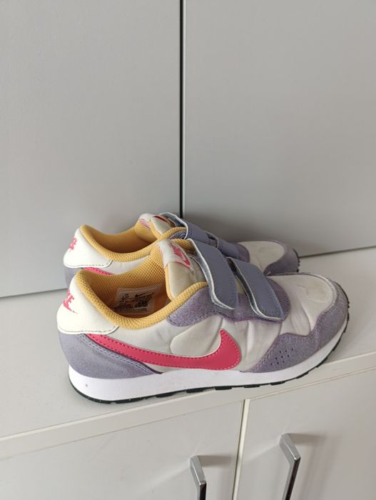 Nike маратонки 34номер