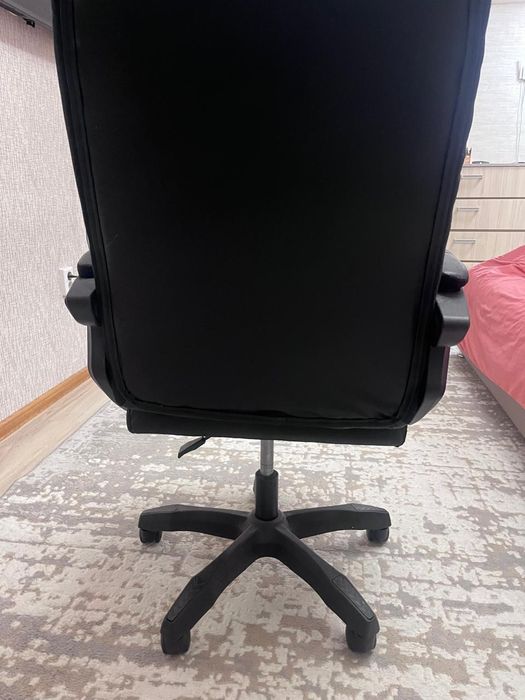 Продам игровое/рабочие кресло