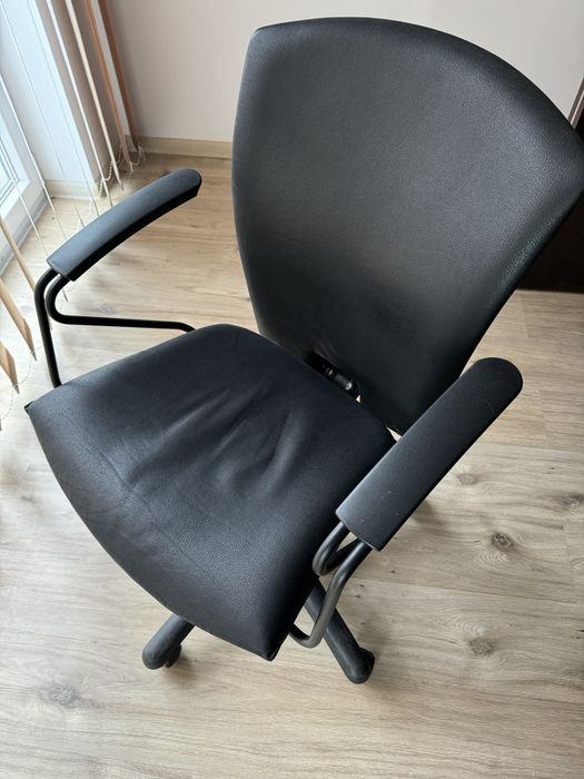 Scaun birou piele neagra calitate