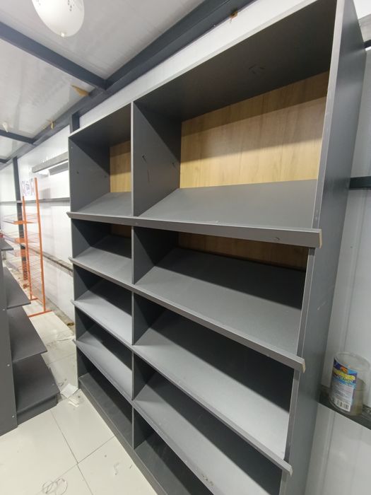 Vitrina Xaladilnik va vitrinasotiladi MDF dan xplati yengi  sotiladi x