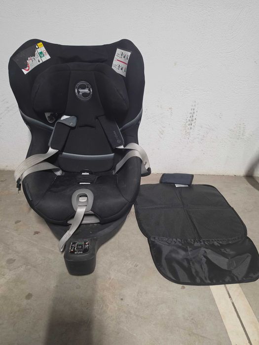 Cybex Sirona S i-Size 360° –  детско столче за кола+ протектор