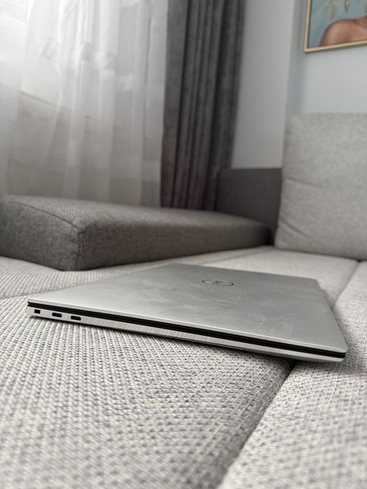 Dell XPS 15 9520 – Intel Core i5 Gen 12, 16GB RAM, SSD, Full HD