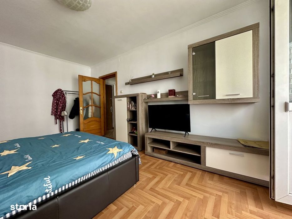 Apartament 3 camere Gorjului, 69,5 mp, 2 bai, 2 balcoane, bloc 1979