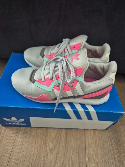 Маратонки adidas за момиче