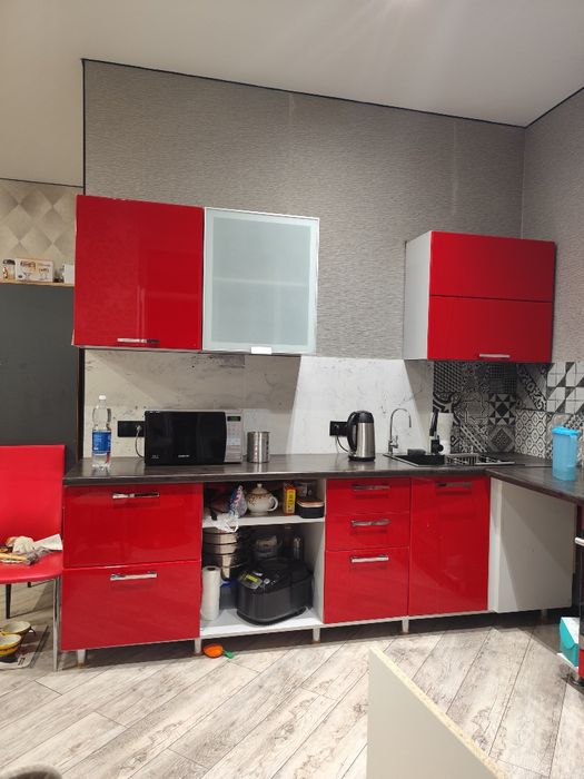 Кухонный гарнитур,стол, 4 стула