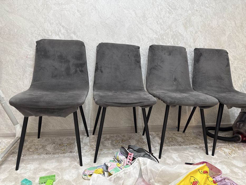 Продам 6 стульев почти новые