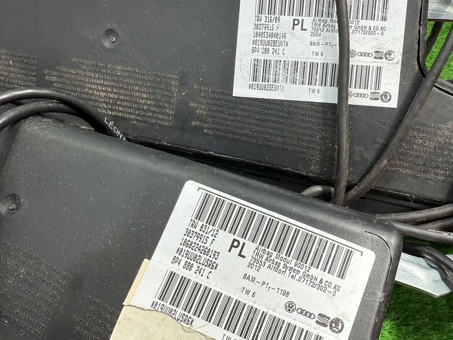 AIRBAG SCAUN STANGA L2 ( 3 BUC.) Audi A3 8P Hatchback / Audi A3 8P Sportback 2003-2013 COD OEM 8P3880241A 8P4880241C