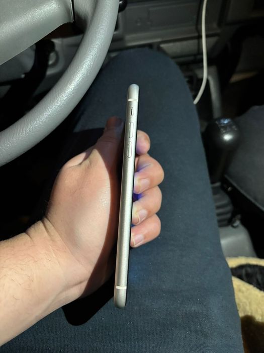 Продам айфон 11 идеял