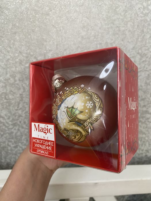 Стеклянные елочные игрушки