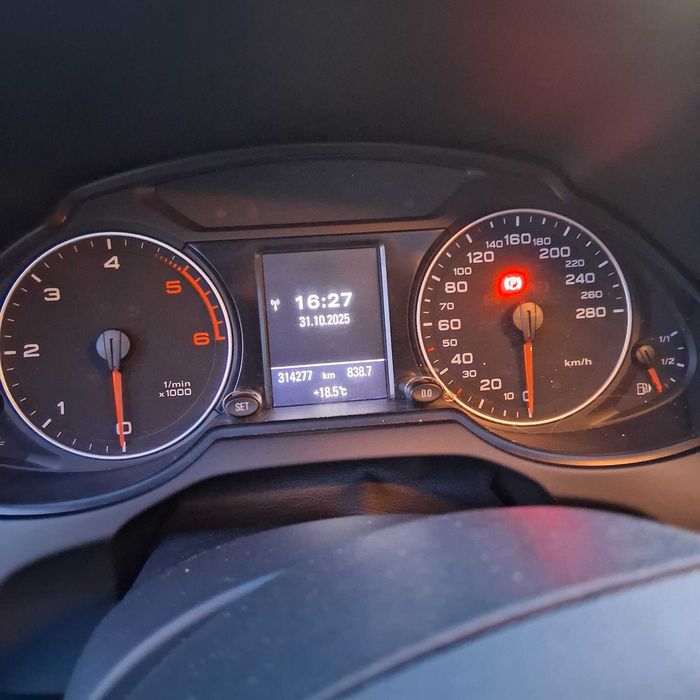 Vand Audi q5 3.0tdi Quattro!