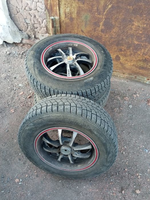 Продам комплект колес