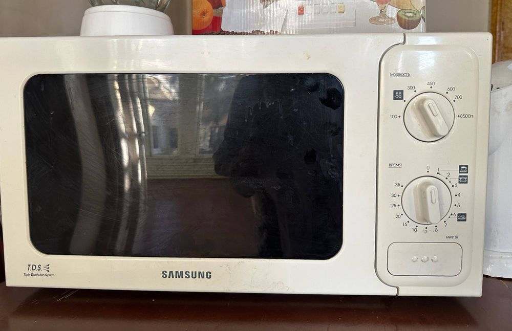 Mikrovolnovka, blender va tefal