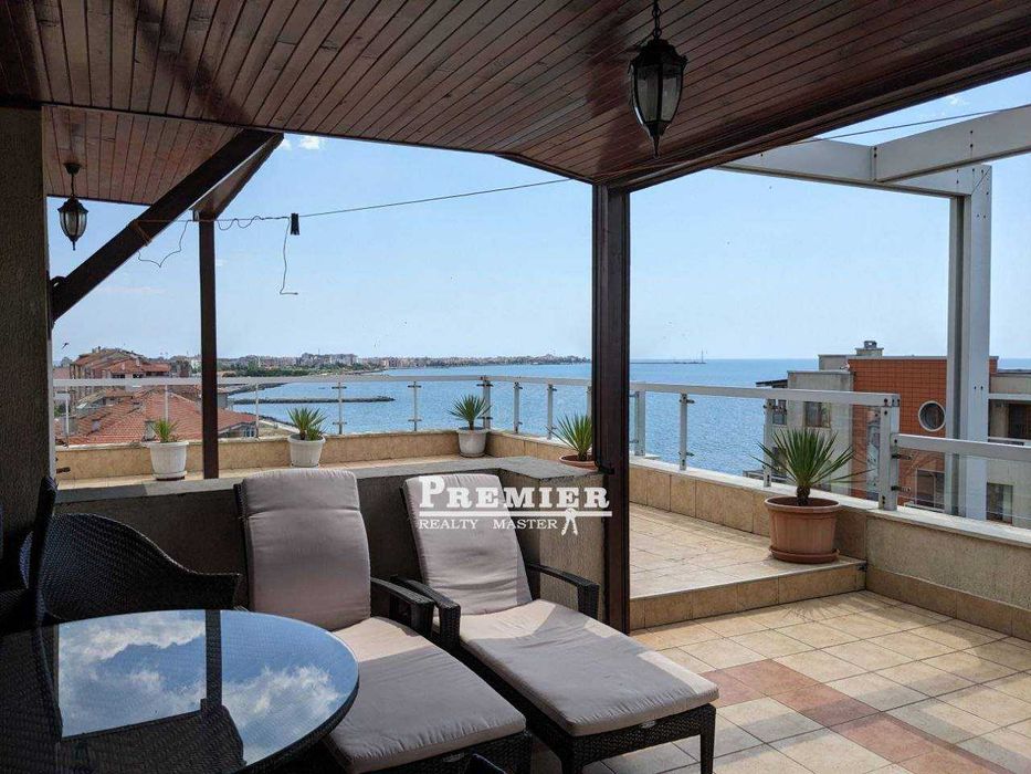 Тристаен апартамент на първа линия море в Поморие