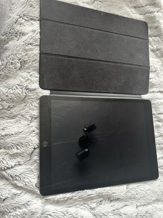 Чехол на iPad с коробкой