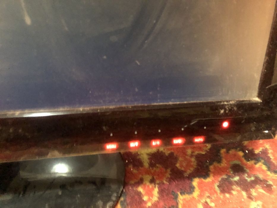 Две монитор самсунг и филипс