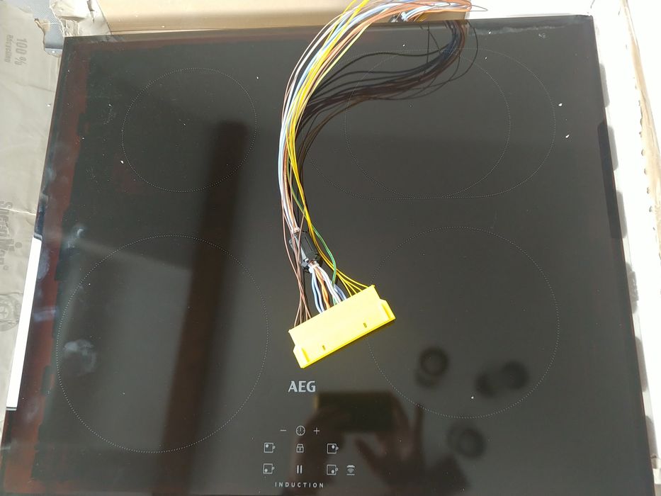 Индукционен плот котлони AEG IEB64010FB