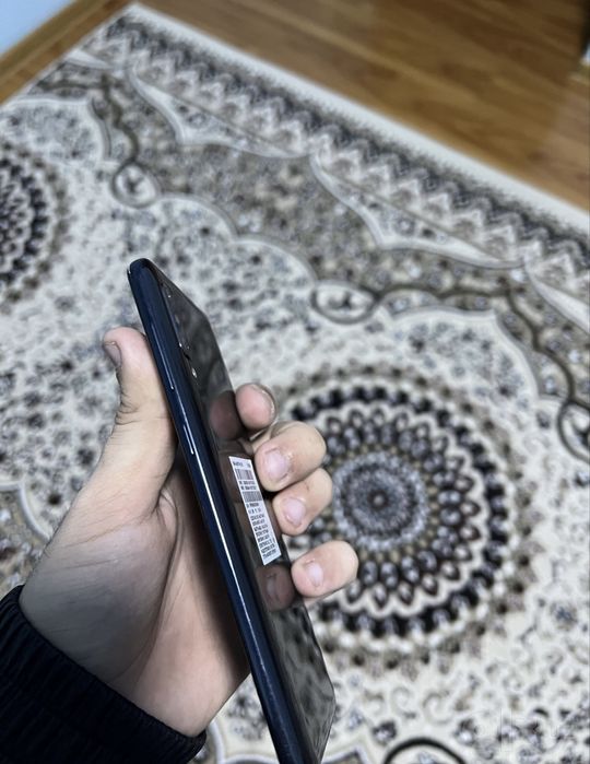 Samsung Galaxy A30s srochna sotiladi