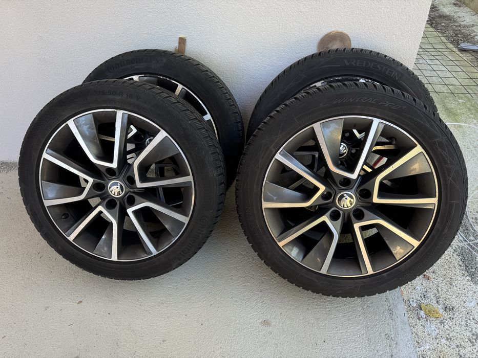 Anvelope de iarna 215 50 18,jante originale Skoda