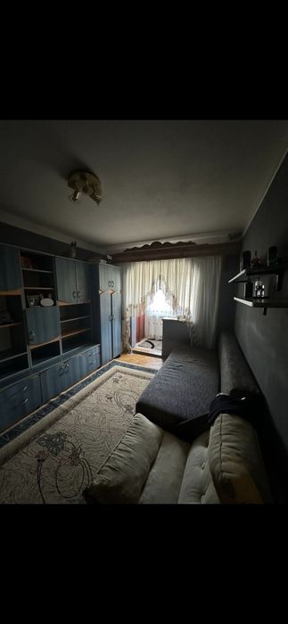 De inchiriat apartament cu 3 camere