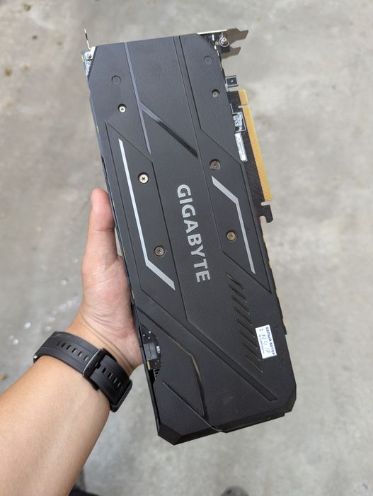 Видеокарта Gigabyte 1660 super