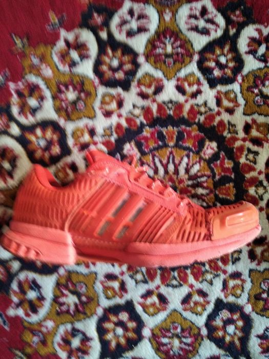 Продам кроссовки