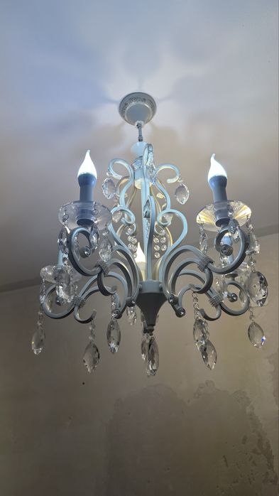 Люстры, в хоршем состояний