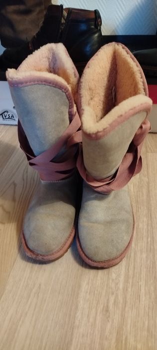 Продам  женские угги