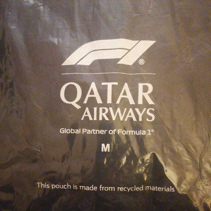 Комплект пижама Qatar Airways Бизнес Класа Formula 1 унисекс размер М