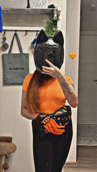 Продам мото шлем.