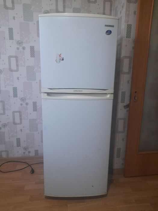 Продам холодильник