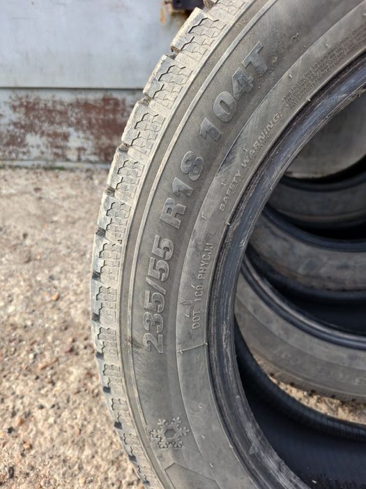 Продам всесезонные шины 235/55/18