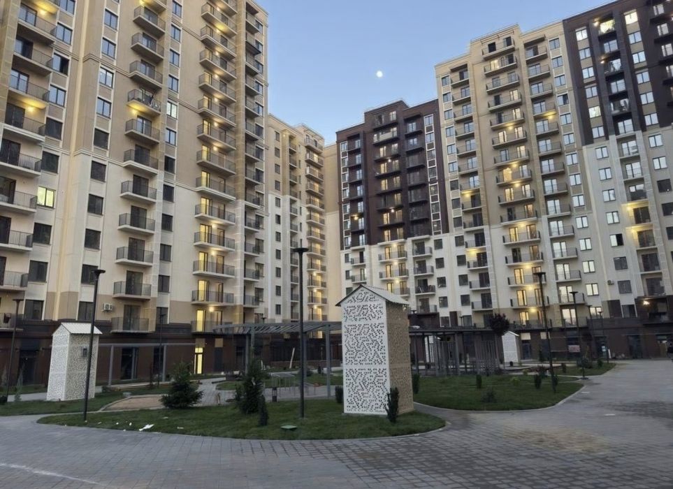 Продаётся 2- комнатная квартира . ЖК Oz Zamin.