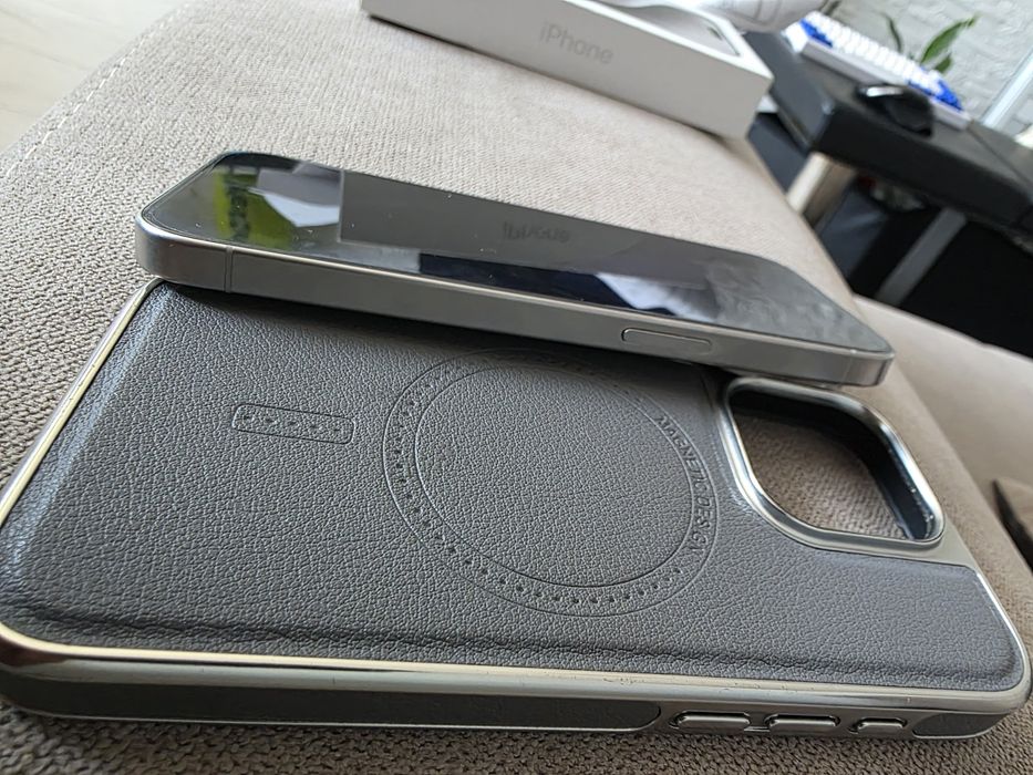 IPhone 15pro 256GB Бял