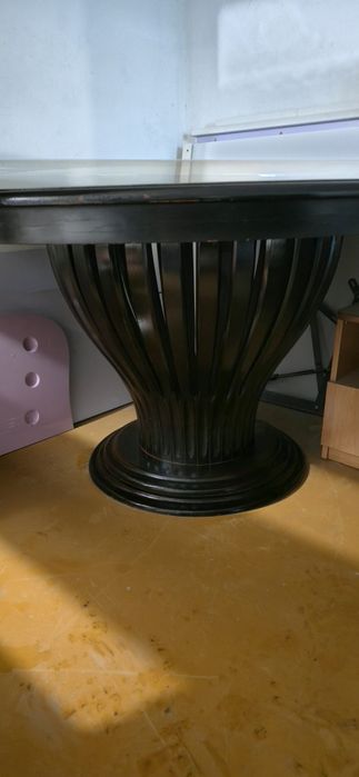 Стол в хорошем состоянии