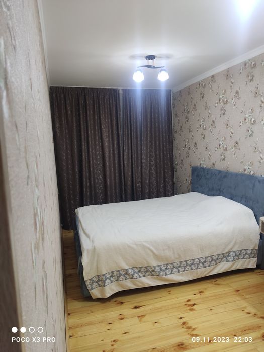 Продаётся двухкомнатная квартира на алайском рынке 2/4/4